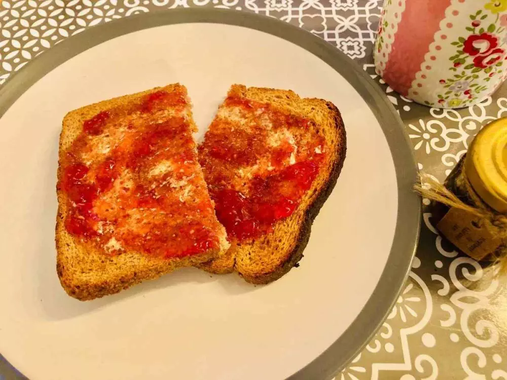 Air fryer toast with Jam