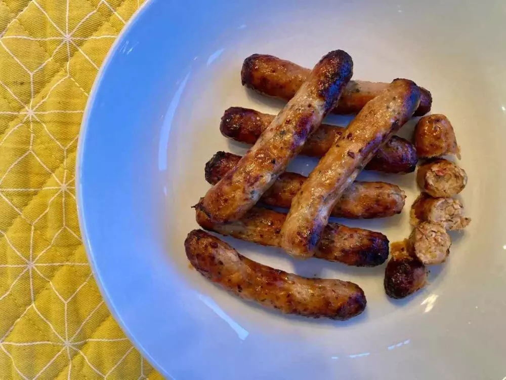 Cooked frozen chicken sausages