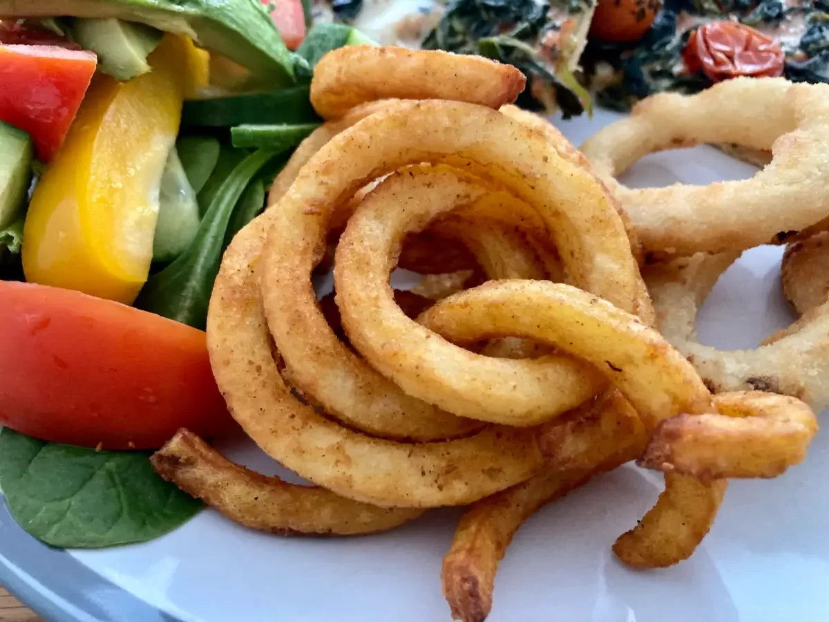 Air Fried Frozen Curly Fries, Pizza and Salad